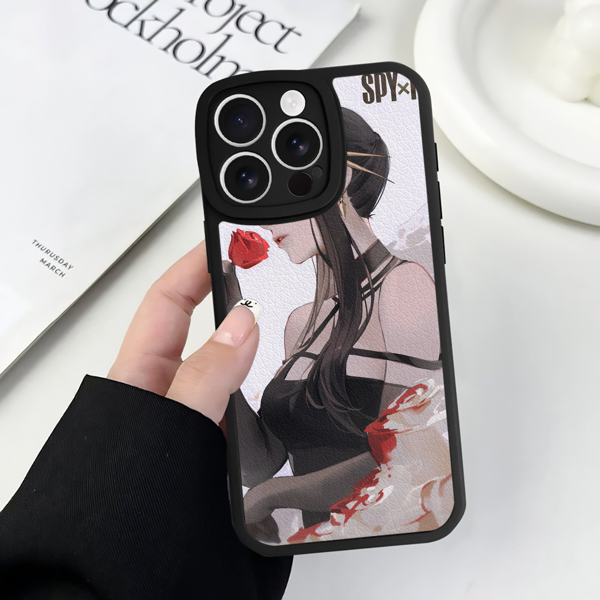 （画像用） SPY×FAMILY间谍家家酒 【iPhone 16シリーズ対応】シリコンスマホケース（レザー調） 材質：シリコン